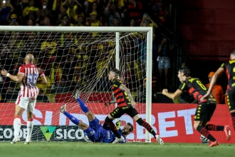 Sport reage após eliminação e assume liderança da Série B ao vencer Náutico por 2 a 0
