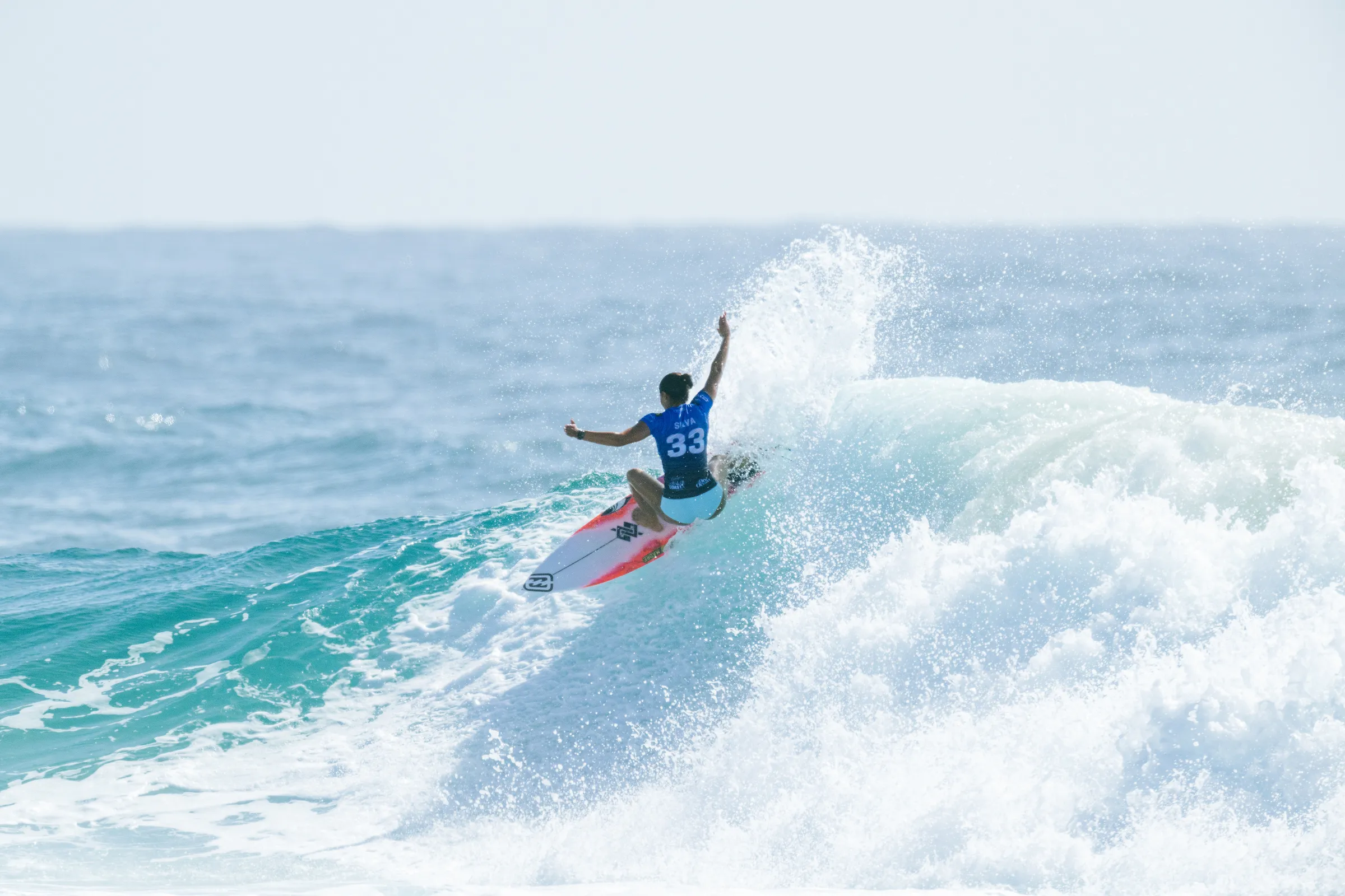 Filipe Toledo é eliminado, e Luana Silva garante o Brasil na final em Gold Coast