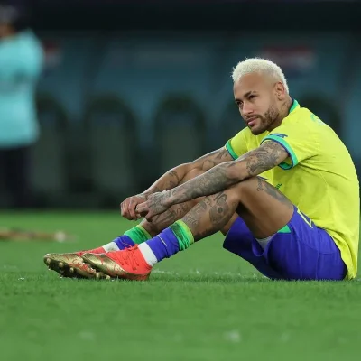 Médico da CBF confirma lesão de Neymar; atacante deve perder estreia na Copa do Mundo