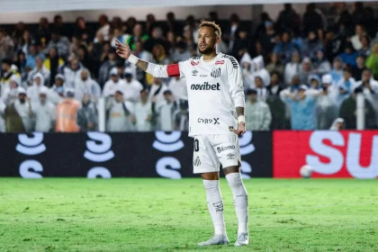 Jornal espanhol destaca atuação de Neymar em vitória do Santos antes da pré-lista da Copa