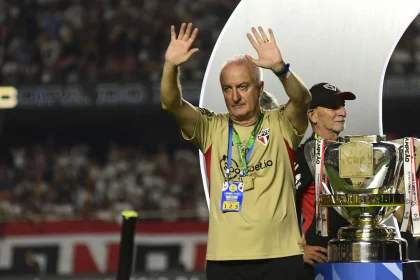 Dorival Júnior retorna ao São Paulo e reencontra dez campeões da Copa do Brasil de 2023