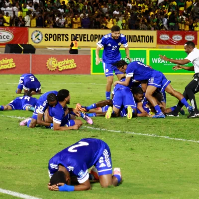 Curaçao, a menor nação a se classificar para a Copa, transforma a torcida e celebra vaga inédita