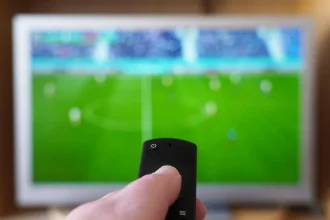 Futebol na TV hoje: amistosos da Copa e jogos de divisões inferiores marcam a segunda (1º)