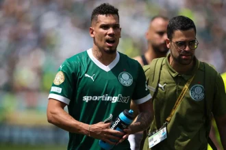 STJD aplica suspensão de um jogo a Paulinho por comemoração em Flamengo x Palmeiras