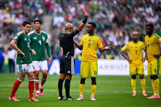 México estreia com vitória na Copa do Mundo; árbitro Wilton aplica três expulsões no Azteca