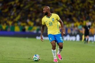 Ancelotti surpreende e altera escalação do Brasil; Ibañez, Douglas Santos e Igor Thiago são titulares