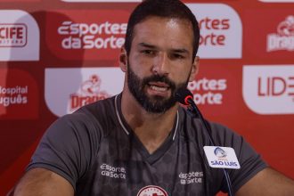 Muriel diz que Náutico está no caminho certo e projeta duelo decisivo contra o Fortaleza