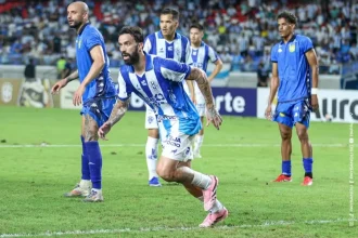Paysandu perde Matheus Vargas após grave lesão no joelho