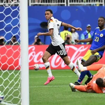Alemanha repete 7x1 sobre Curaçao, que faz seu primeiro gol em Copas