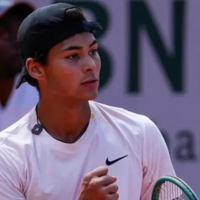 Guto Miguel vence duelo brasileiro e avança à final juvenil de Roland Garros