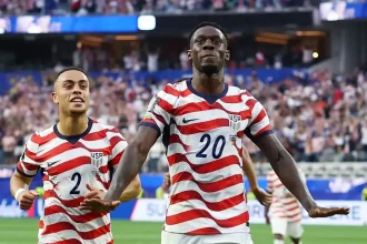Herói na estreia dos EUA na Copa, Balogun nasceu no país por acaso