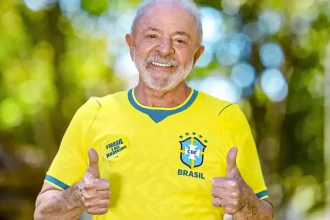 Lula pede para seleção do Brasil “jogar com a alma” na Copa do Mundo