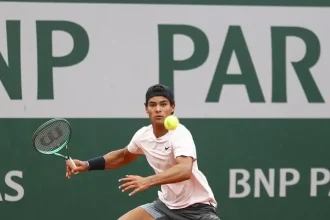 Roland Garros: Luis Guto Miguel bate compatriota e vai à final juvenil