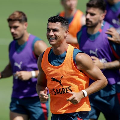 aos 41 anos ronaldo cobrado mas mant m n meros de elite na c 20260622
