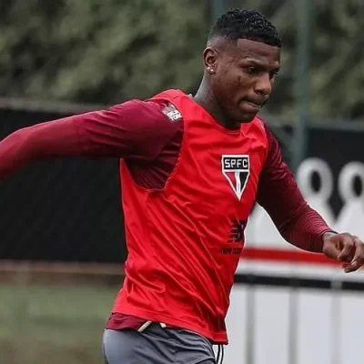 arboleda retorna aos treinos no s o paulo ap s pedido de des 20260624