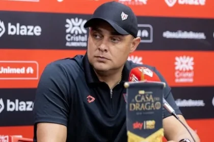 atl tico go vence ponte preta e t cnico destaca merecemos 20260629
