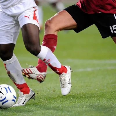 Futebol na TV neste domingo (7): amistosos e programação de clubes