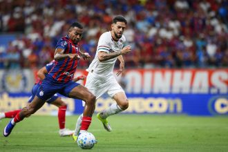 Bahia enfrenta o Fluminense em amistoso no Maracanã durante intertemporada