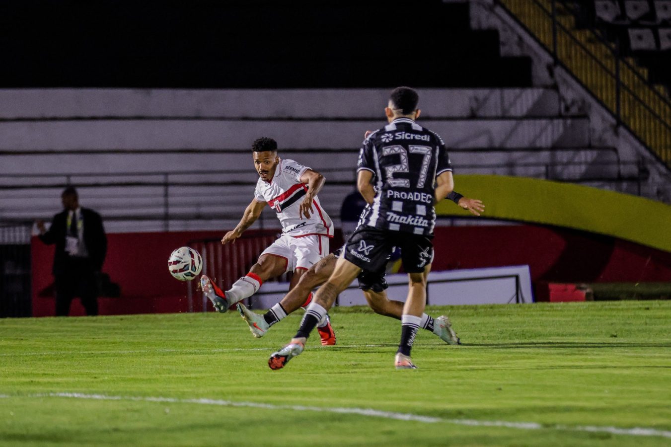 botafogo sp quebra jejum de 10 jogos e sobe na s rie b 20260617