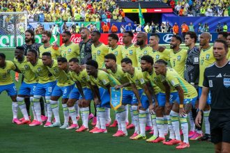 Brasil enfrenta Escócia com vaga na próxima fase da Copa do Mundo em jogo