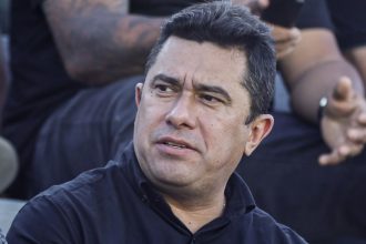Ceará precisa vender jogadores para equilibrar as contas, afirma presidente