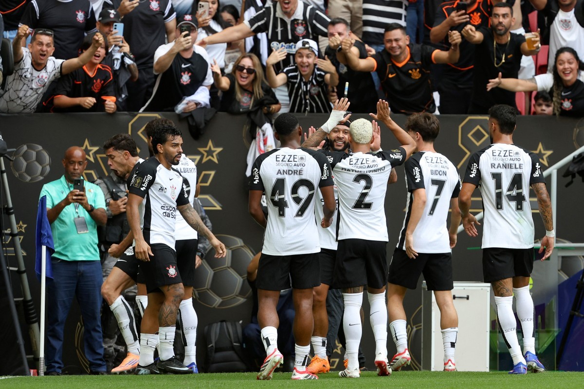 corinthians fecha semestre com 8 refor os ap s t tulo da cop 20260615