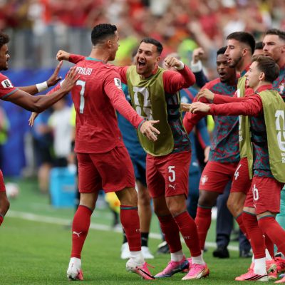 cristiano ronaldo marca e celebra com diogo dalot na vit ria 20260624