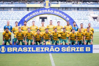 Cuiabá vence Vila Nova no fim e entra no grupo de acesso da Série B