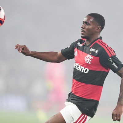 de bike para o treino a titular do flamengo a hist ria de ev 20260620