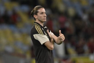 Ex-Flamengo, Filipe Luís deixa o Brasil para comandar o Monaco