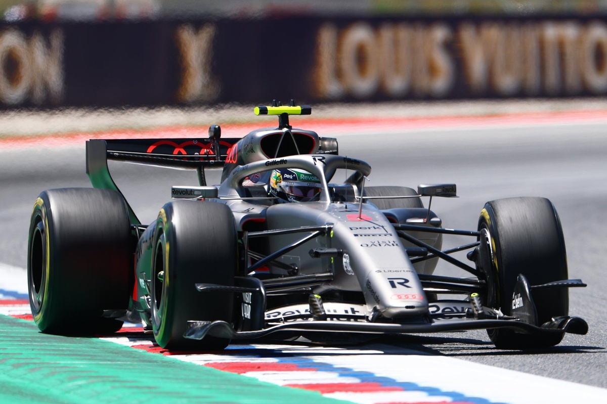 f1 audi surpreende com motor atualizado no gp de barcelona e 20260623