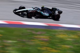 F1: Russell conquista pole position no GP da Áustria; Bortoleto fica em 12º lugar