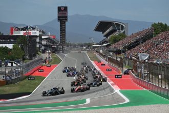 Ferrari vence em Barcelona com Hamilton e acirra briga pelo título