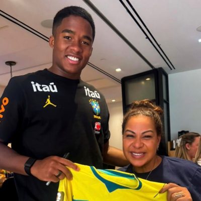 filhos de jogadores invadem treino da sele o em dia especial 20260617
