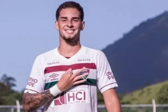 Fluminense vende meia Agner para clube dos Emirados Árabes Unidos