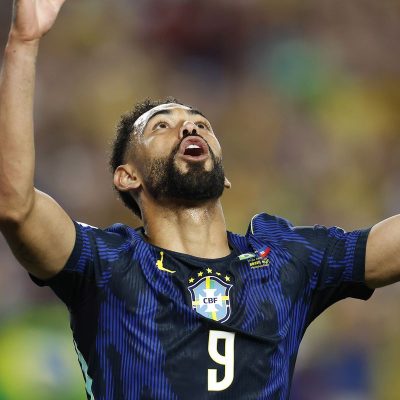 fora do catar cunha marca dois gols e brilha no primeiro mun 20260620