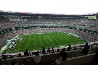 Funcionário é preso ao alugar credencial VIP da Copa no México