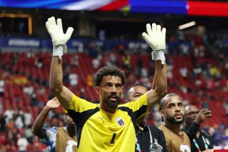 Goleiro Vozinha brilha na Copa e ex-companheiro do Remo celebra atuação histórica