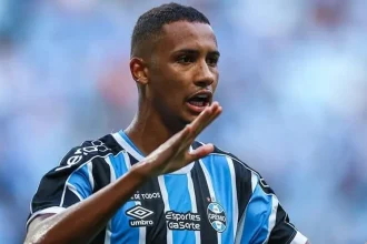 Grêmio pode perder atacante para clube turco em negociação acelerada