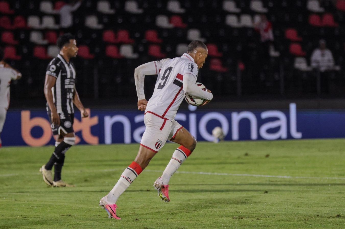 her i com 2 gols hygor desabafa ap s fim de jejum do botafog 20260619