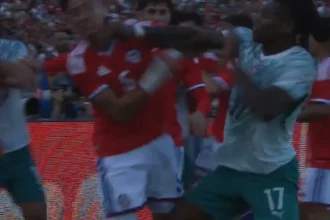 Rafael Leão esclarece expulsão após confronto com Iván Román em amistoso Portugal x Chile