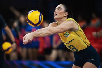 Invicto, Brasil desafia China neste sábado pela Liga das Nações de vôlei