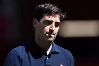 Iraola chega ao Liverpool com expectativas após destaque no Bournemouth