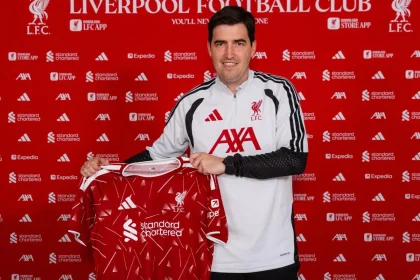 Liverpool confirma Andoni Iraola como novo técnico
