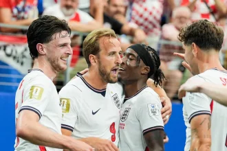 Kane iguala Lineker e se torna artilheiro histórico da Inglaterra em Copas