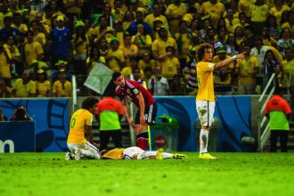 Koné fratura perna e reacende debate sobre lesões em Copas do Mundo
