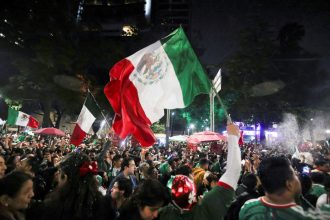 México vence Coreia do Sul e explode em festa nas ruas da capital