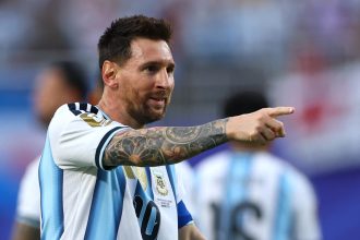 Mbappé supera Pelé, Messi iguala Klose em dia histórico na Copa