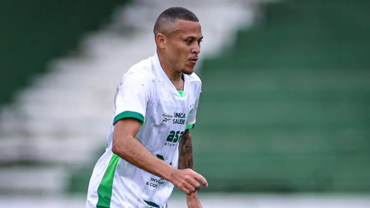 meia decisivo jo o paulo garante vit ria do guarani na s rie 20260619