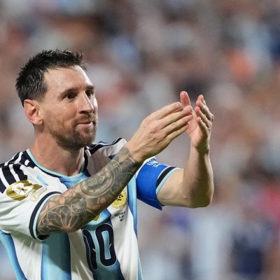 messi brilha e argentina goleia arg lia por 3 a 0 na estreia 20260617